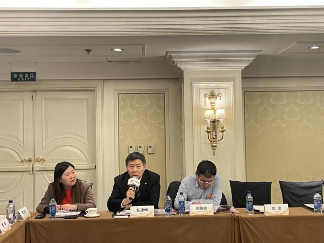 ▲泰康泰康资产首席量化投资官、金融工程部负责人? 任建畅（中）