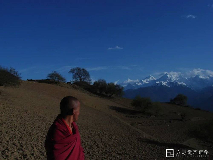 2007年5月摄于德钦县雪达村，遥望卡瓦博格