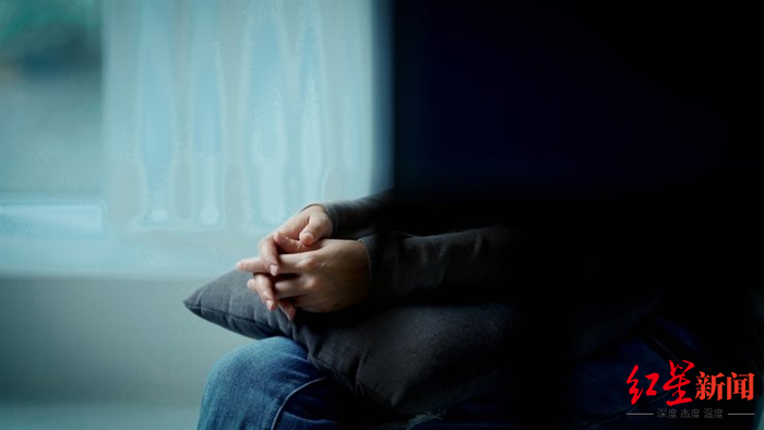 ▲珍妮弗说，由于翻译人员的水平不足，报案过程非常艰难