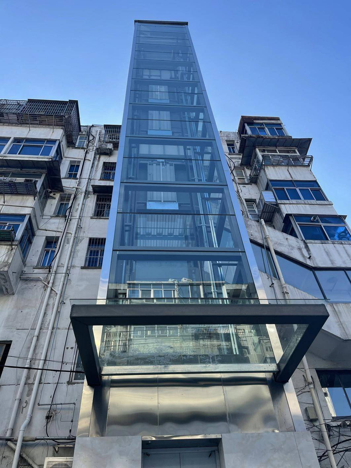 加装电梯。余佳 摄