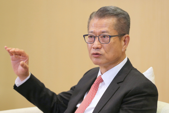 △香港特区政府财政司司长陈茂波