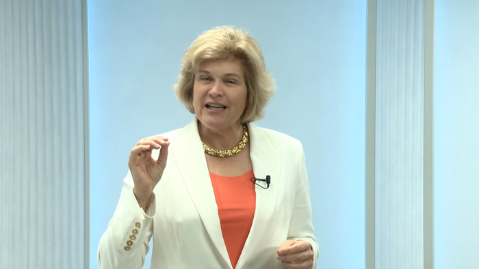 （富兰克林邓普顿总裁兼首席执行官Jenny Johnson作主题演讲）