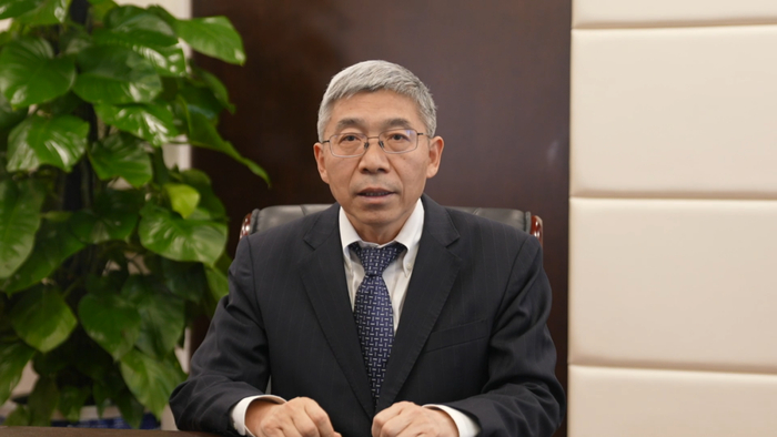 （中国农业银行副董事长、行长张青松作主题演讲）