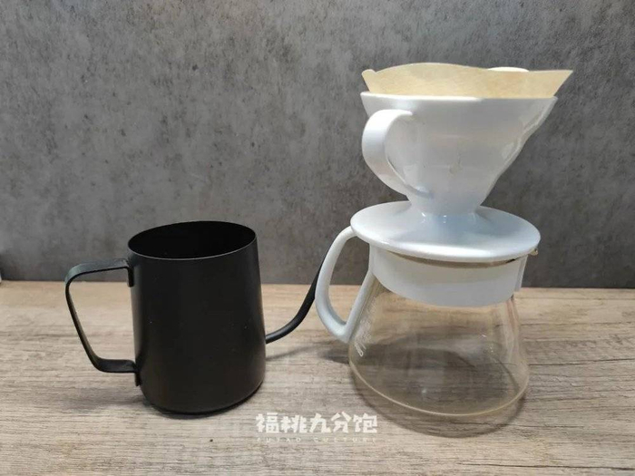 ▲手冲壶：感受到了压力