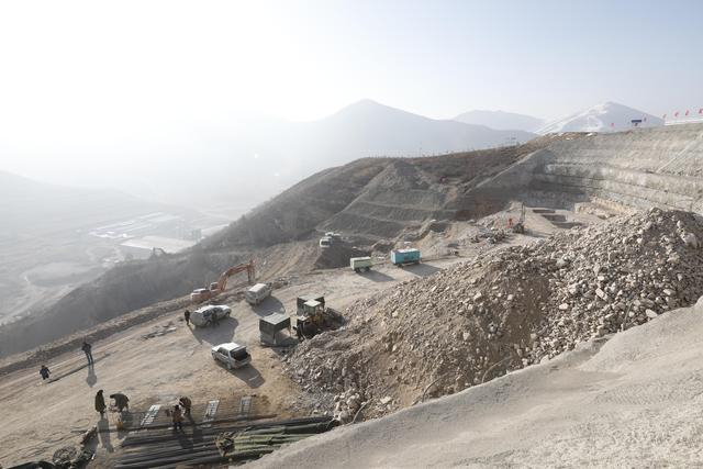 2019年1月12日，国家跳台滑雪中心地基施工现场。新华社记者 杨世尧 摄