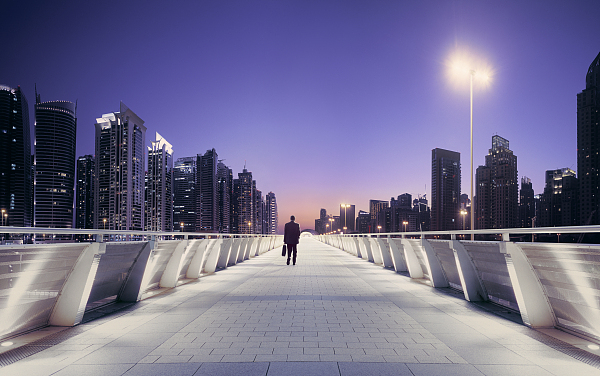 年轻人在城市奋斗 &nbsp;图源：视觉中国