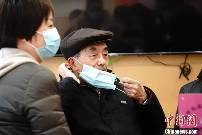 金性勇接受采访。 周孙瑜 摄