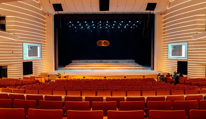 歌剧、话剧将会在这里轮番上演，为衢州市民奉上文化与艺术盛宴。