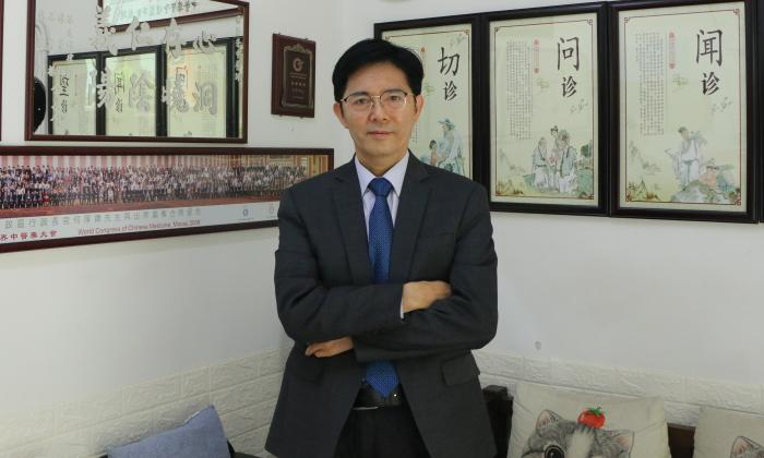 （澳门中医药学会会长石崇荣。蔡依莹/摄影）