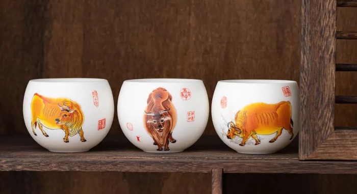 △《五牛图》&德化白瓷