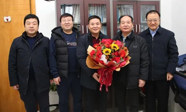 副校长陈玉林看望慰问资环学院王健教授