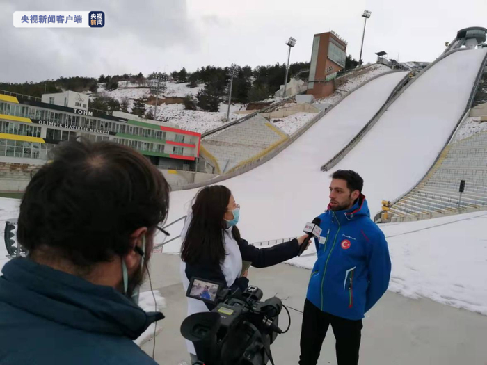 △伊普奇奥卢接受总台记者采访