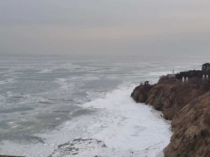 葫芦岛市海冰实况    隋俊鹏 摄