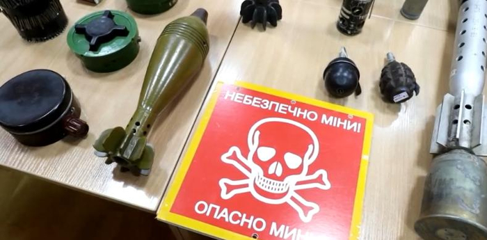 △课堂上展示的各种弹药