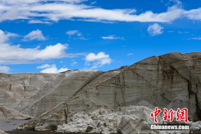 普若岗日冰川 中新社记者 贡嘎来松 摄