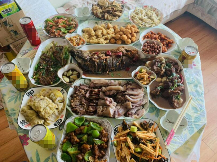 晓琳家的年夜饭（图片由受访者提供）