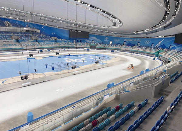 国家速滑馆制冰。 中粮工科北京事业部供图