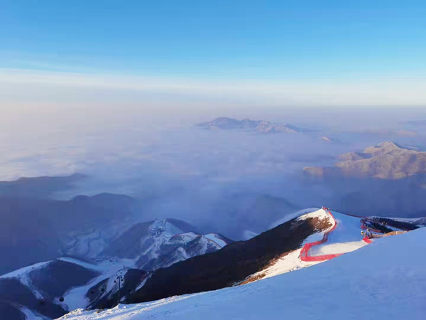 完成造雪的国家高山滑雪中心。 中粮工科北京事业部供图