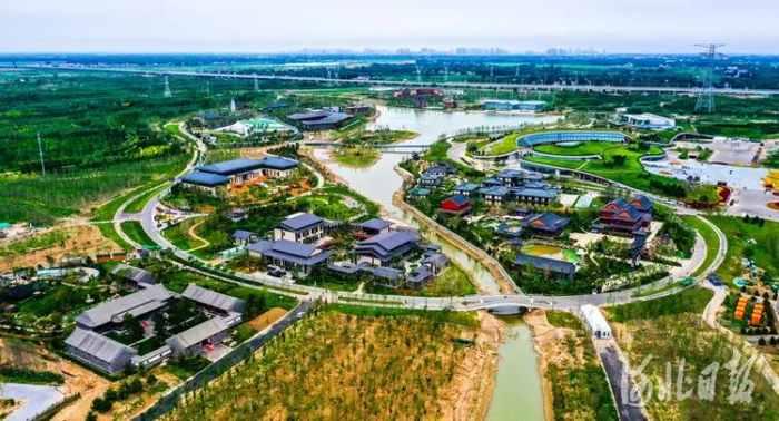 无人机航拍的雄安郊野公园。河北日报记者耿辉 摄