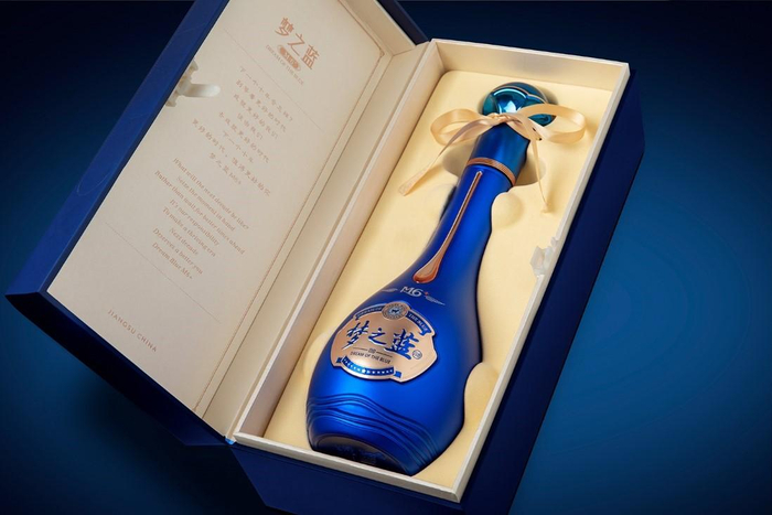 洋河梦6+产品图。