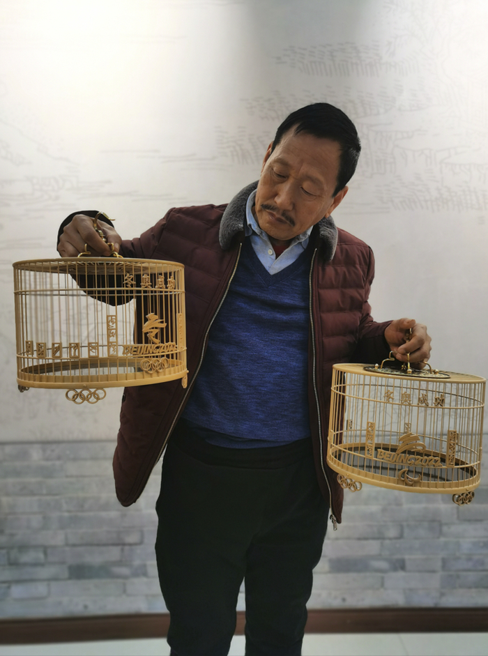 谷东生制作的冬奥主题鸟笼