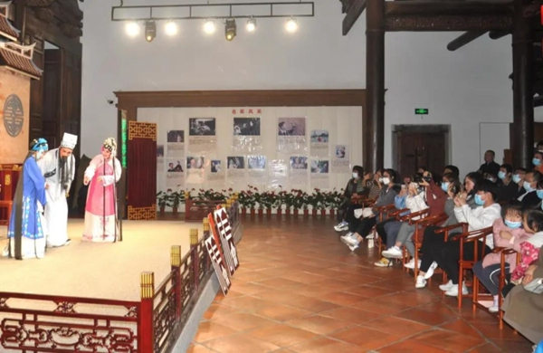 以芗剧展现劳动人民朴素和鲜活的生命力。漳州市委文明办供图