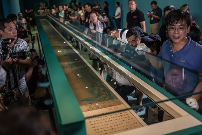 《千里江山图》首次展出 图片来源：视觉中国