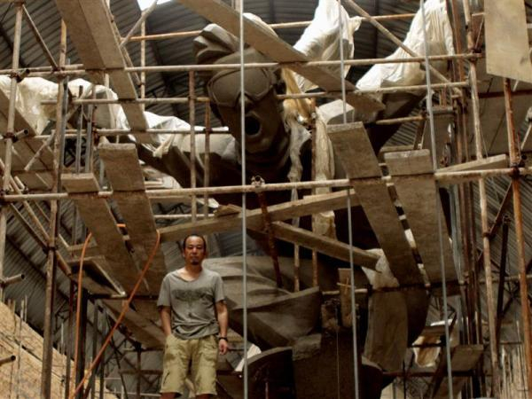 仅人物部分就高达8米。