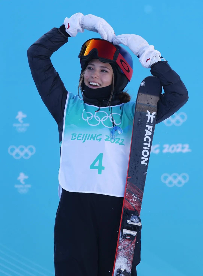 2022北京冬奥会自由式滑雪女子大跳台决赛，谷爱凌夺金。（图片来源：视觉中国） 