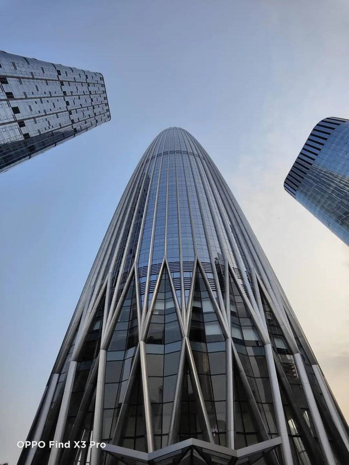 OPPO Find X3 Pro，0.6X 超广角镜头