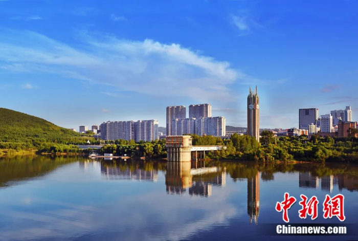 七台河市桃山湖美景。苏亚东 摄