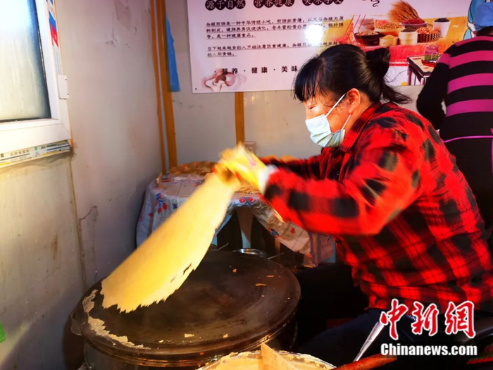 七台河特产大煎饼。徐志文 摄