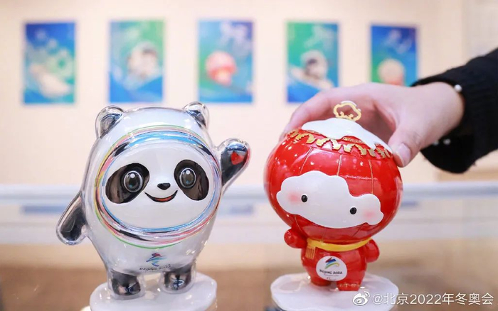 冰墩墩、雪容融 图片来源：北京2022年冬奥会官方微博