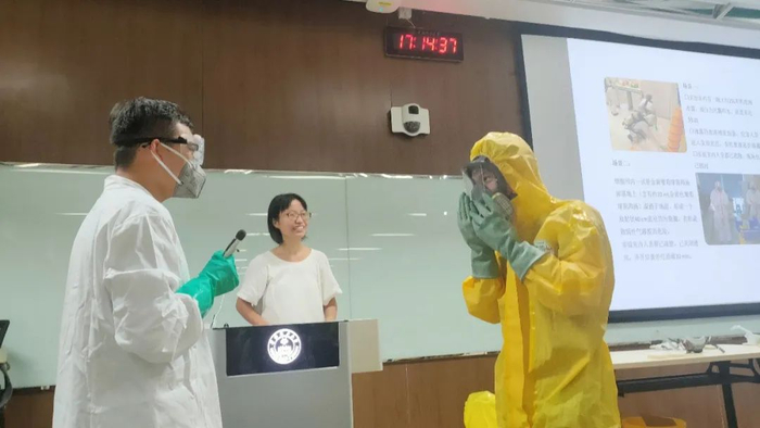 开展实验室安全工作培训