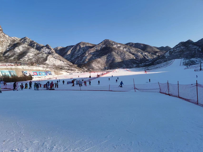 八达岭滑雪场。