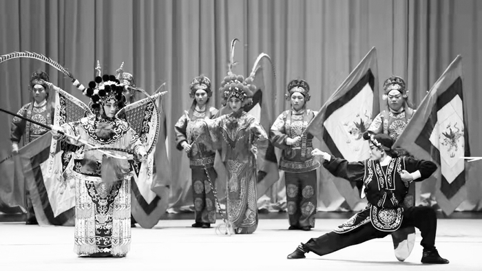 　　■文化惠民展演精彩纷呈。本报记者 石英杰 摄