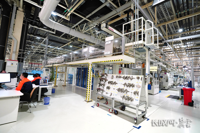 张家口极光湾发动机制造有限公司生产车间。长城网·冀云客户端记者 郑世繁 摄