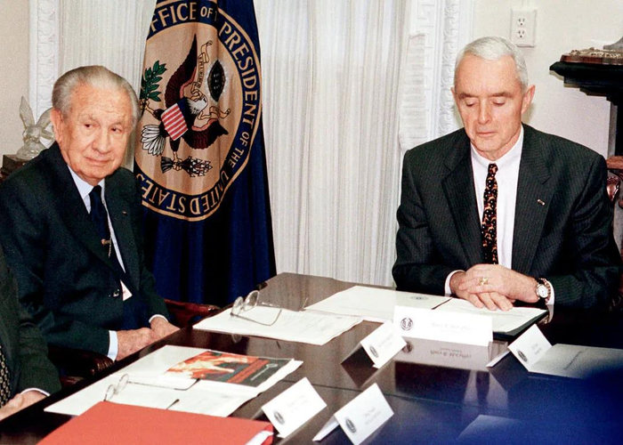1999年，美国华盛顿，萨马兰奇出席世界反兴奋剂组织会议。