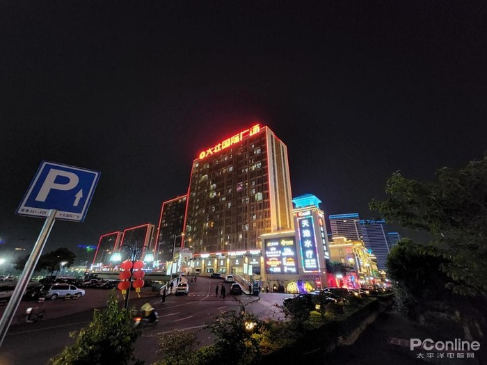 夜景超广角样张