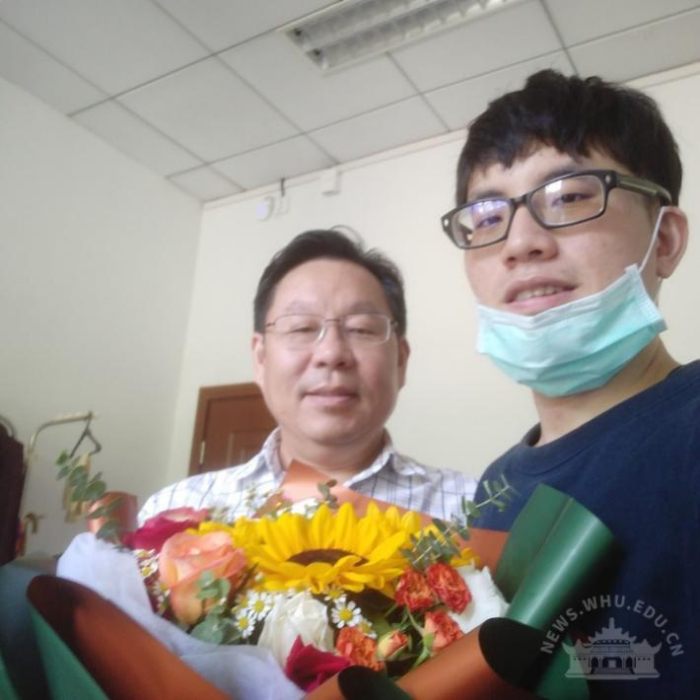 黄浩量与导师刘学元