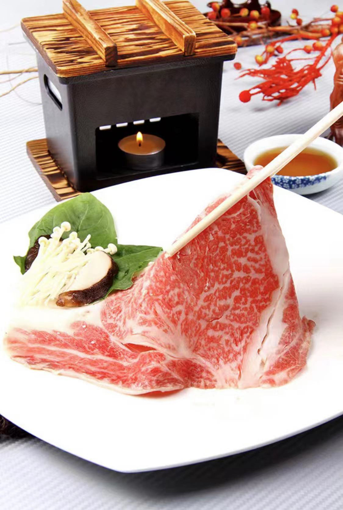 日式翅汤灼霜牛。