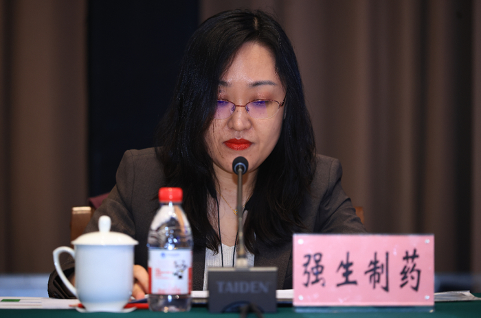 上海强生制药有限公司法规事务部负责人刘小力讲话