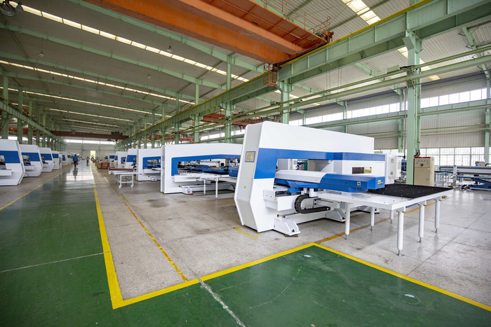 亚威股份。郁兴 摄