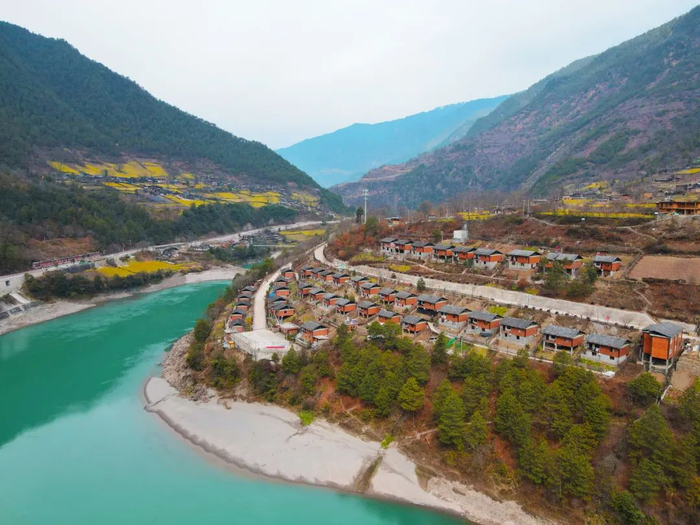 贡山县特色民居 张彤 黄兴能 胡妤雅 摄