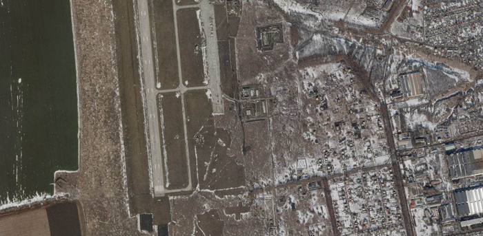 △空袭前的哈尔科夫丘古耶夫空军基地