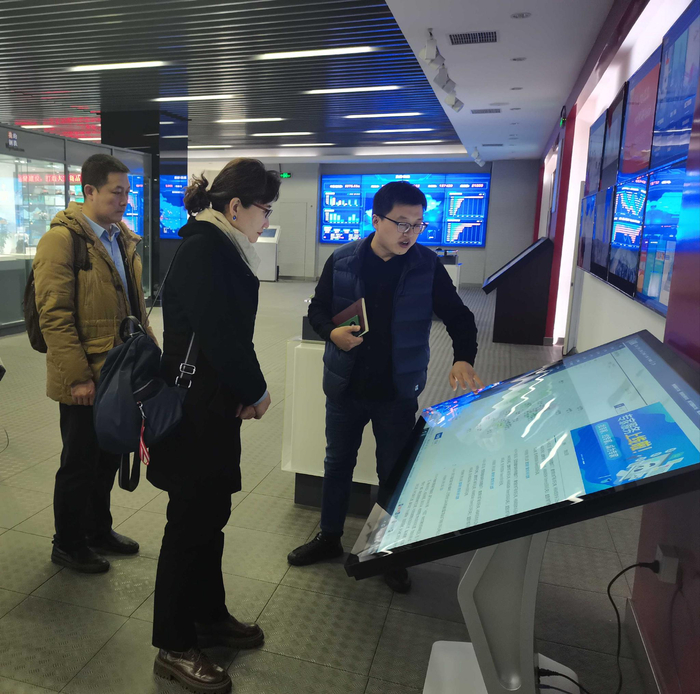 大宗商品展示厅参观