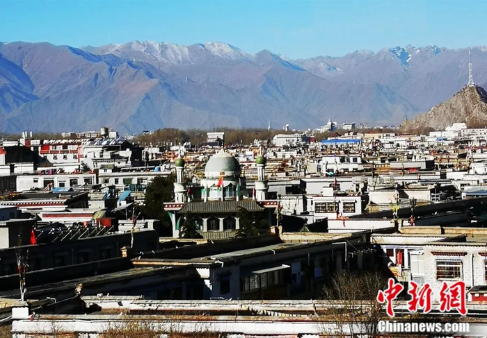 拉萨清真大寺。中新社记者 贡嘎来松 摄