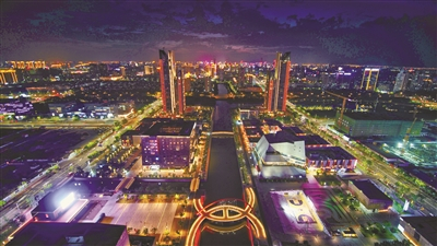     东部新城商圈夜景。  通讯员供图