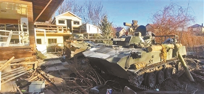 2月27日，乌克兰首都基辅北部地区，当地遭受炮击后满目疮痍