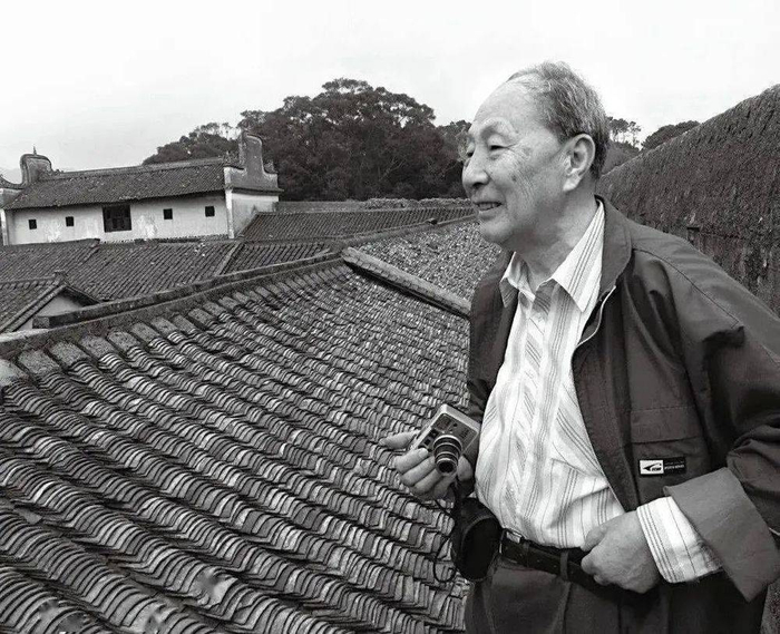 陈志华，清华大学建筑学院教授